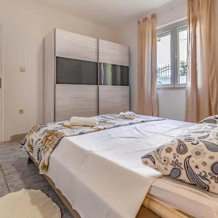 アパート Nice Apartment In Medulin メドゥリン