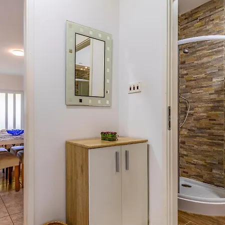 アパート Nice Apartment In Medulin メドゥリン